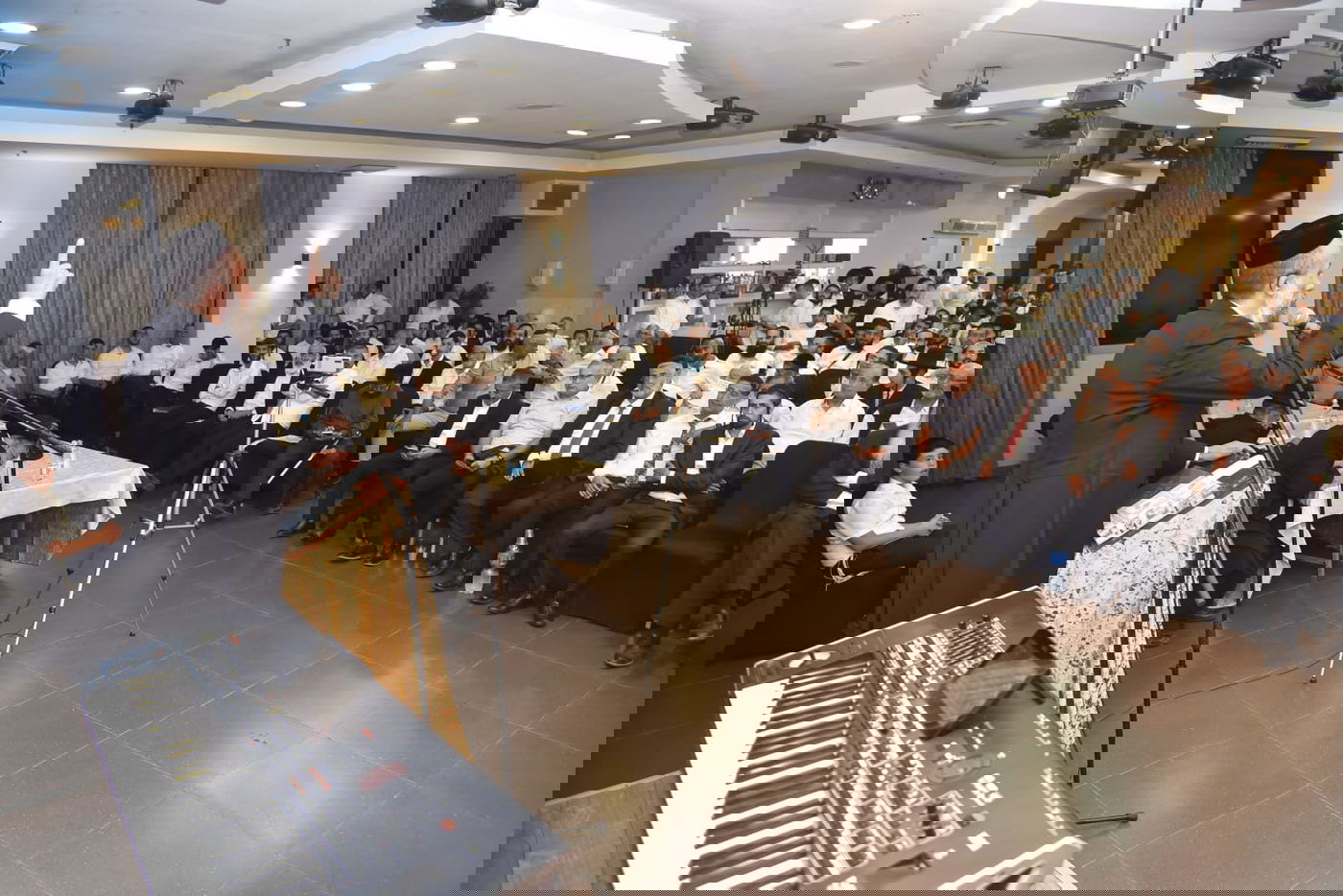 מאות תימנים מחו בראש העין: "אנו עדה קדושה" • צפו