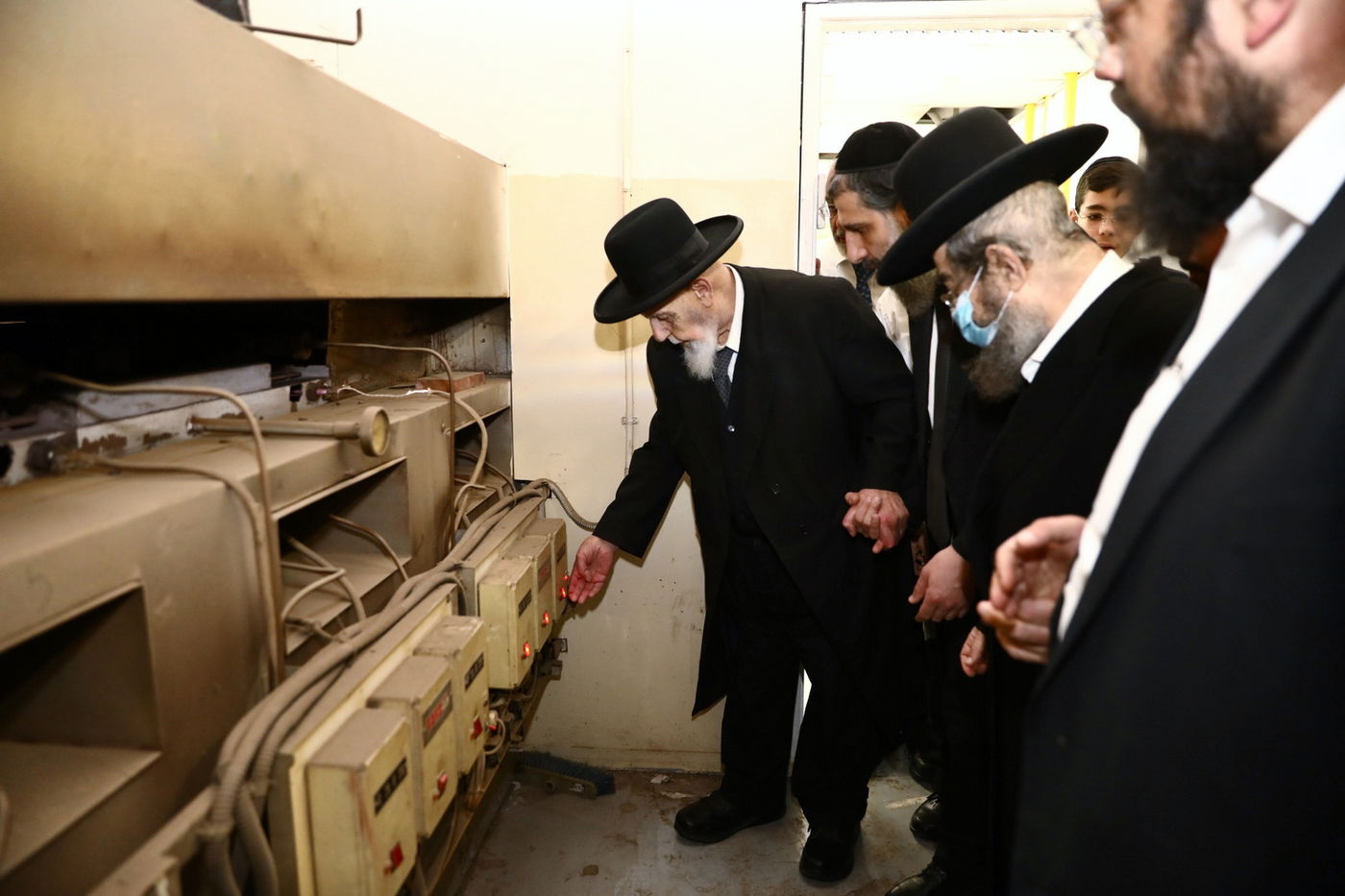 מראות חייו של נשיא המועצת חכם שלום כהן זצוק"ל