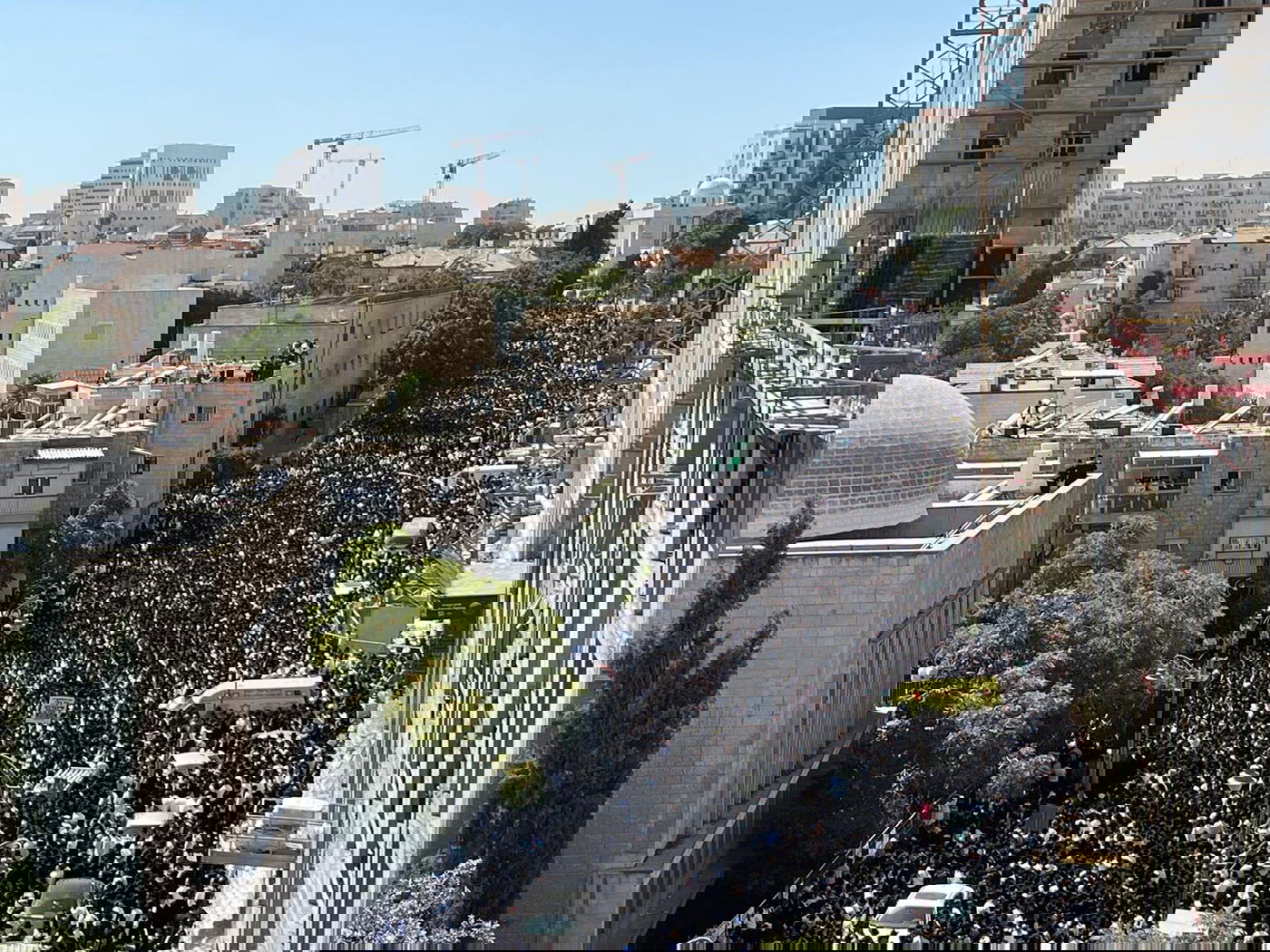 שידור חוזר | מסע הלוויתו של נשיא המועצת הגאון חכם שלום כהן זצוק"ל