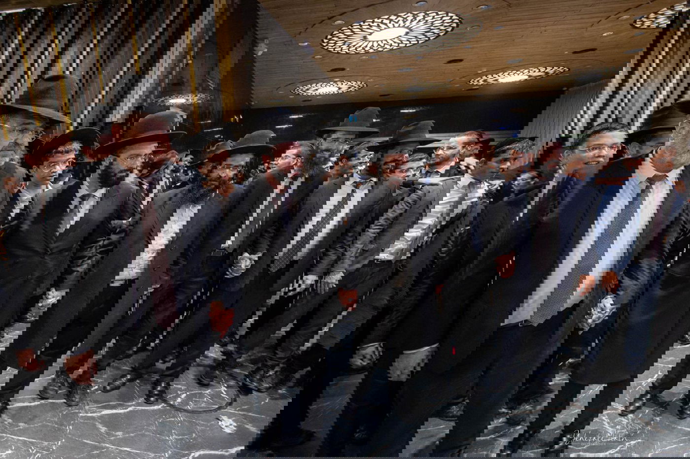 שמחת הנישואין לבן ר"י 'מגדל עוז', הרה"ג יחזקאל אתרוג • תיעוד