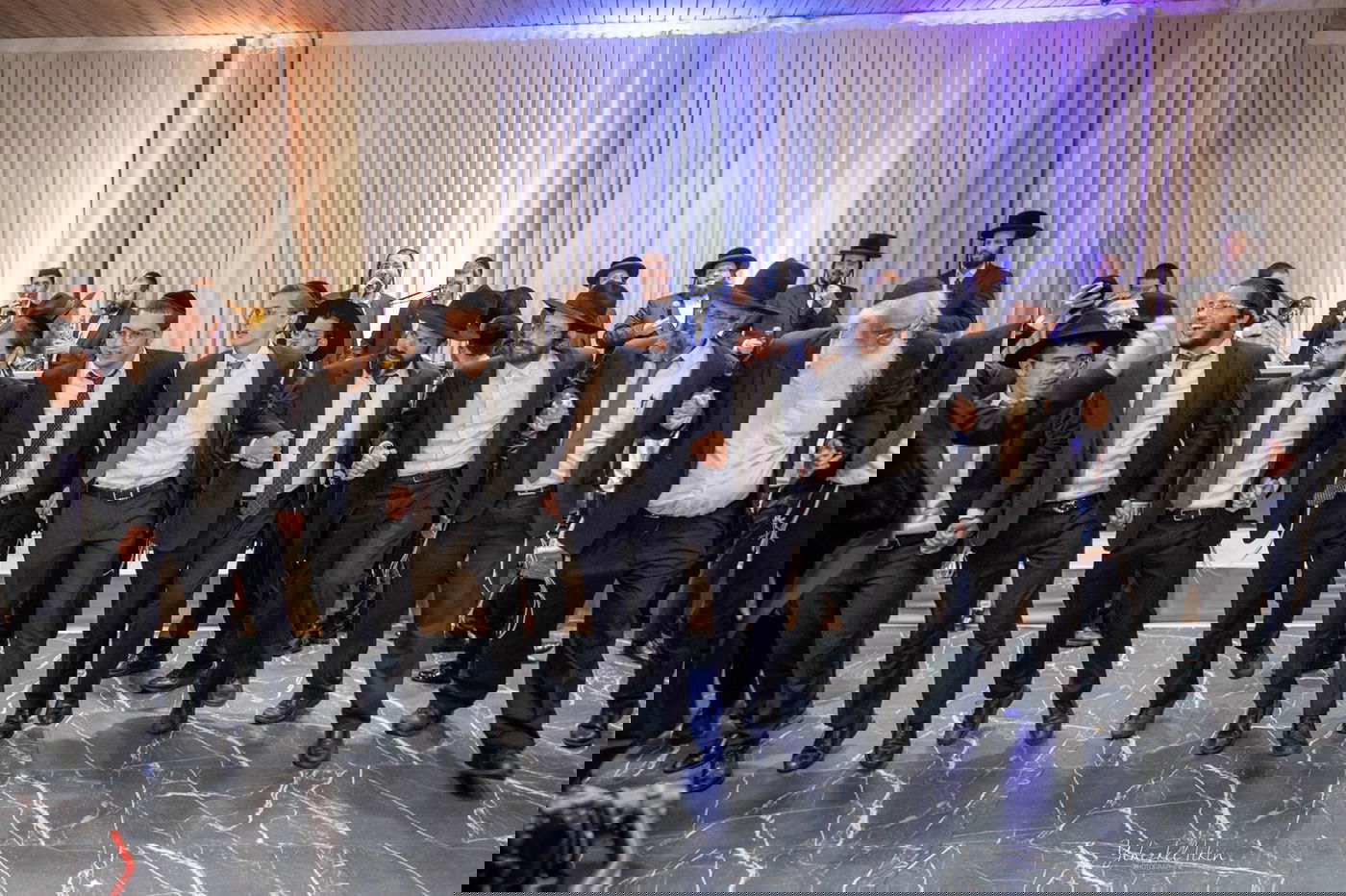 שמחת הנישואין לבן ר"י 'מגדל עוז', הרה"ג יחזקאל אתרוג • תיעוד