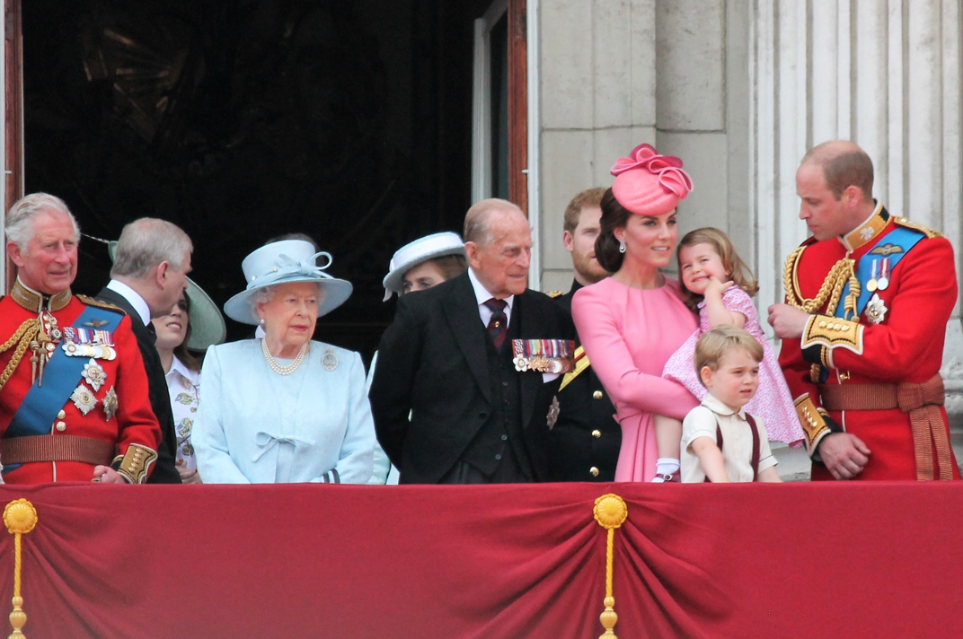 למה קייט מידלטון מעבירה את ילדיה לבית ספר אחר