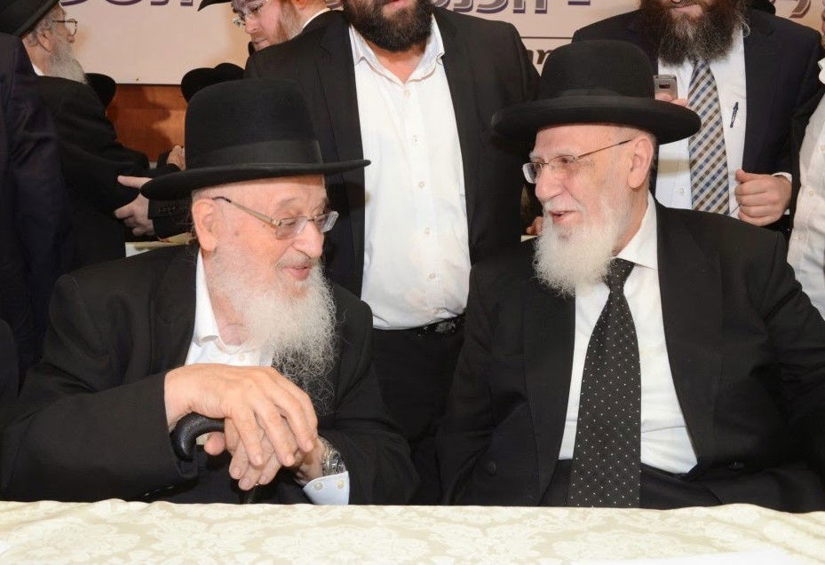 חכם שלום כהן זצוק"ל לצד יבל"א הגרמ"צ ברגמן