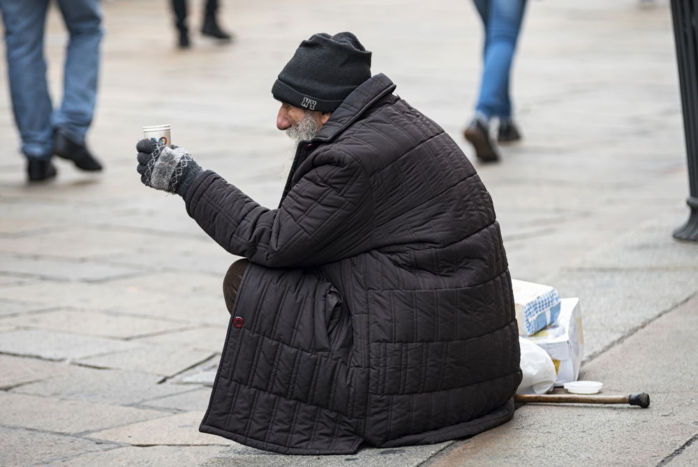 "אפס כי לא יהיה בך אביון": חברה ללא עוני?