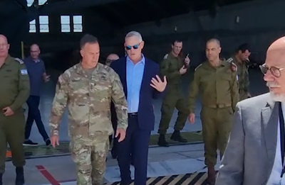 גנץ במסר לאיראן: "עלינו לדאוג שלאיראן לעולם לא תהיה מטריה גרעינית״