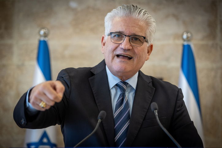 אלי אבידר. ירוץ עם מנסור עבאס?