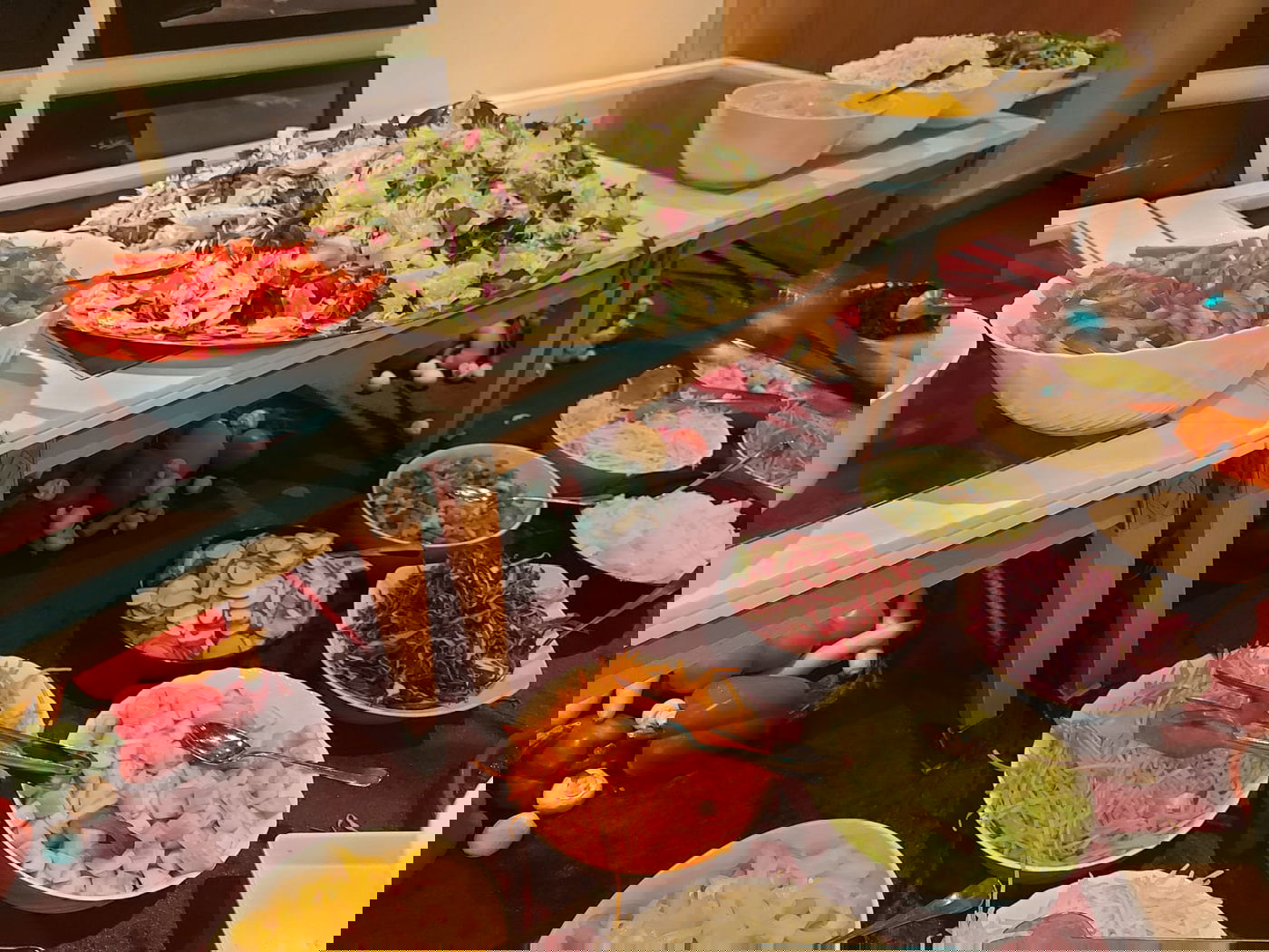 ניצוצות בדמות מאכלי גורמה בבית מלון מהדרין בשויץ קיץ תשפ"ב