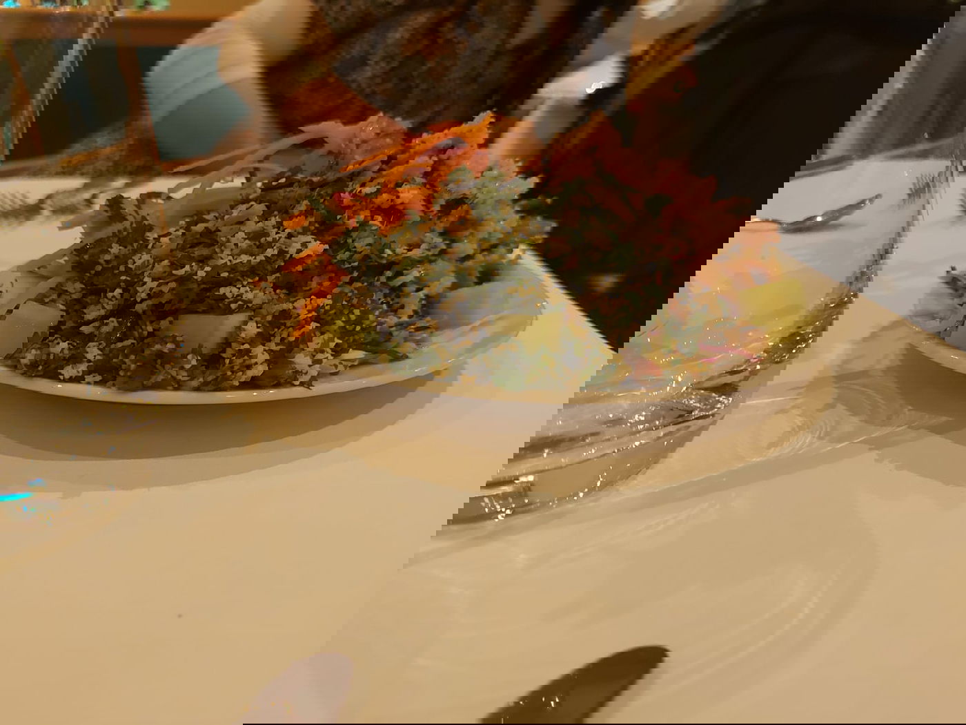 ניצוצות בדמות מאכלי גורמה בבית מלון מהדרין בשויץ קיץ תשפ"ב