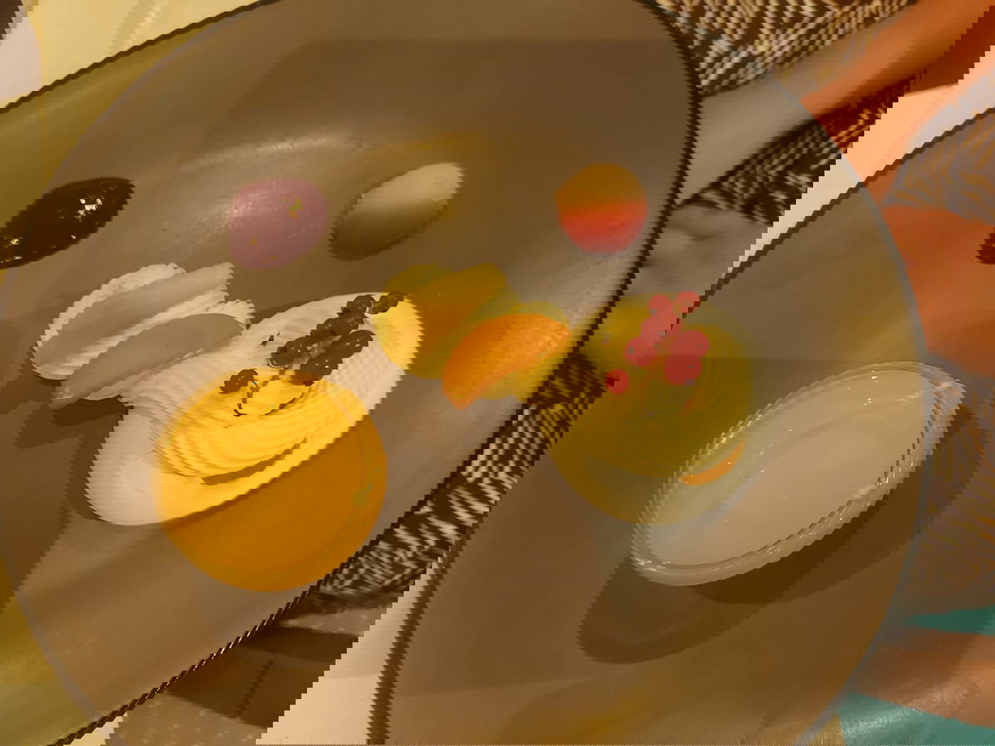 ניצוצות בדמות מאכלי גורמה בבית מלון מהדרין בשויץ קיץ תשפ"ב