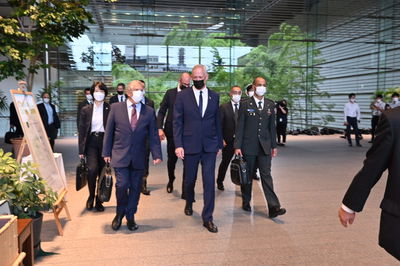 בני גנץ ביפן