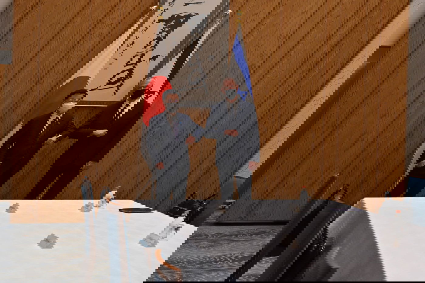 עשר שנות יחסים דיפלומטיים: בני גנץ נחת ביפן | צפו