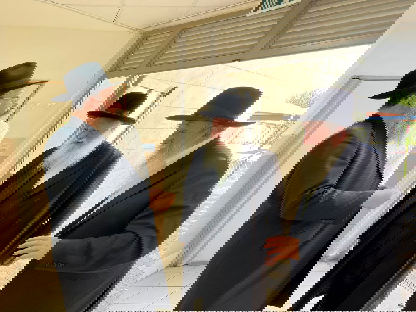 קורץ לחב"דניקים? יצחק גולדקנופף פתח את השנה בכפר