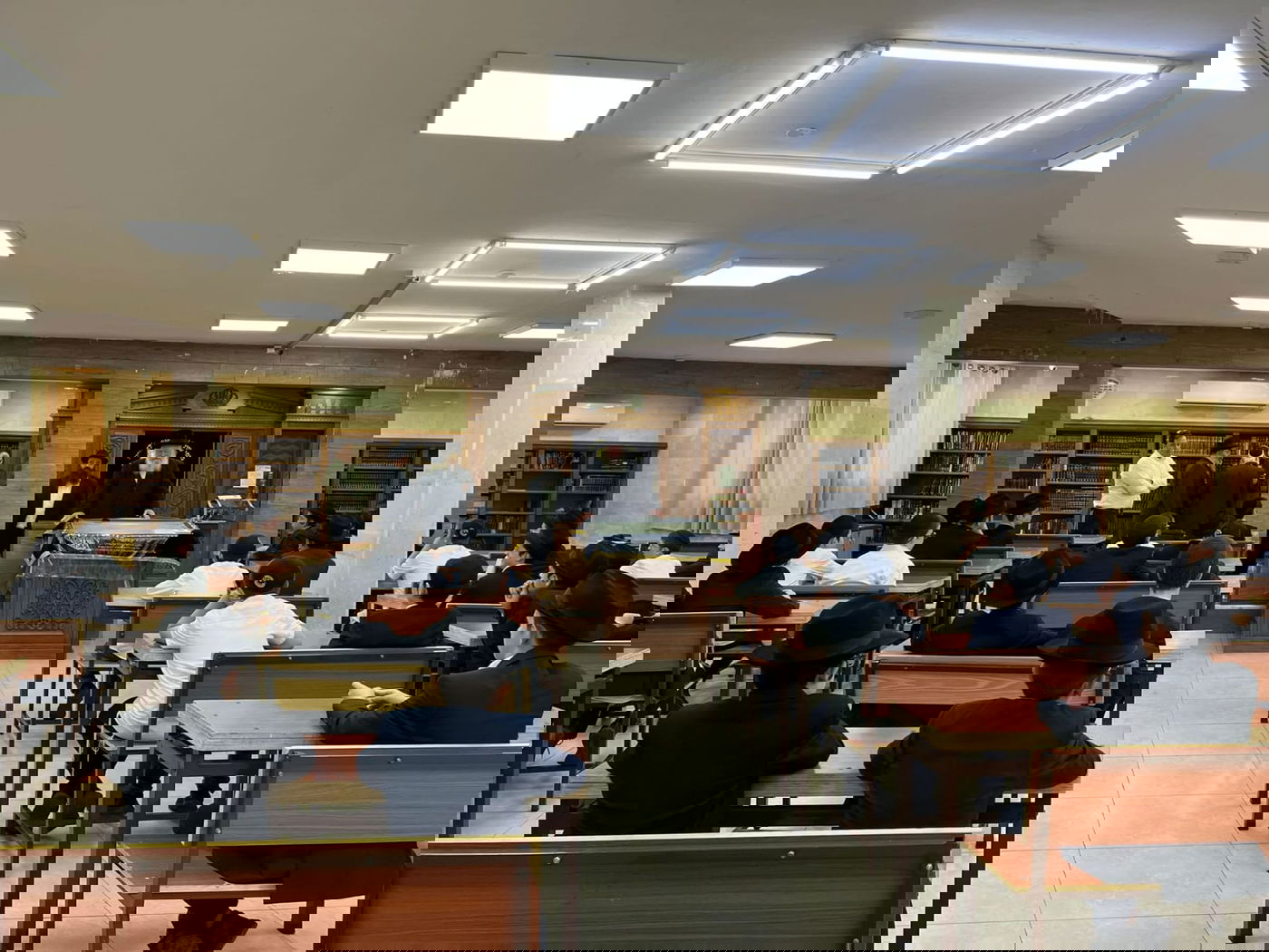 קורץ לחב"דניקים? יצחק גולדקנופף פתח את השנה בכפר