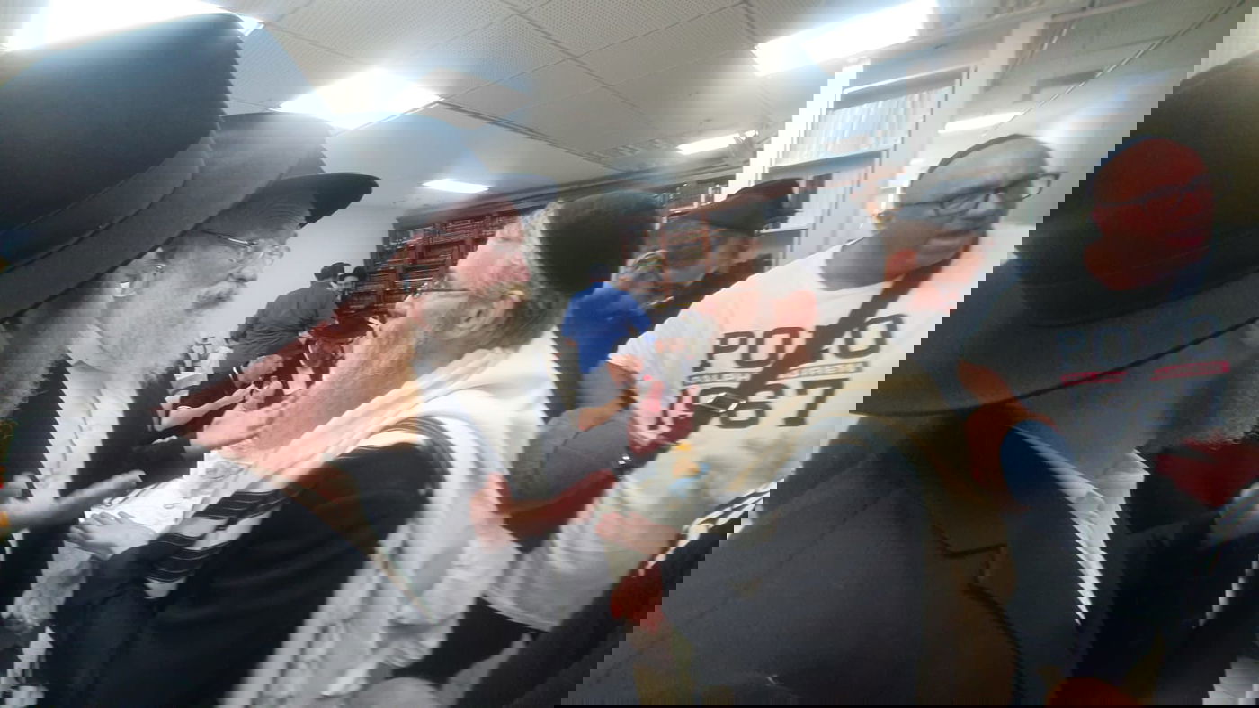 בין מופע למופע: מה חיפש פריד בחגיגת הברית באשדוד?