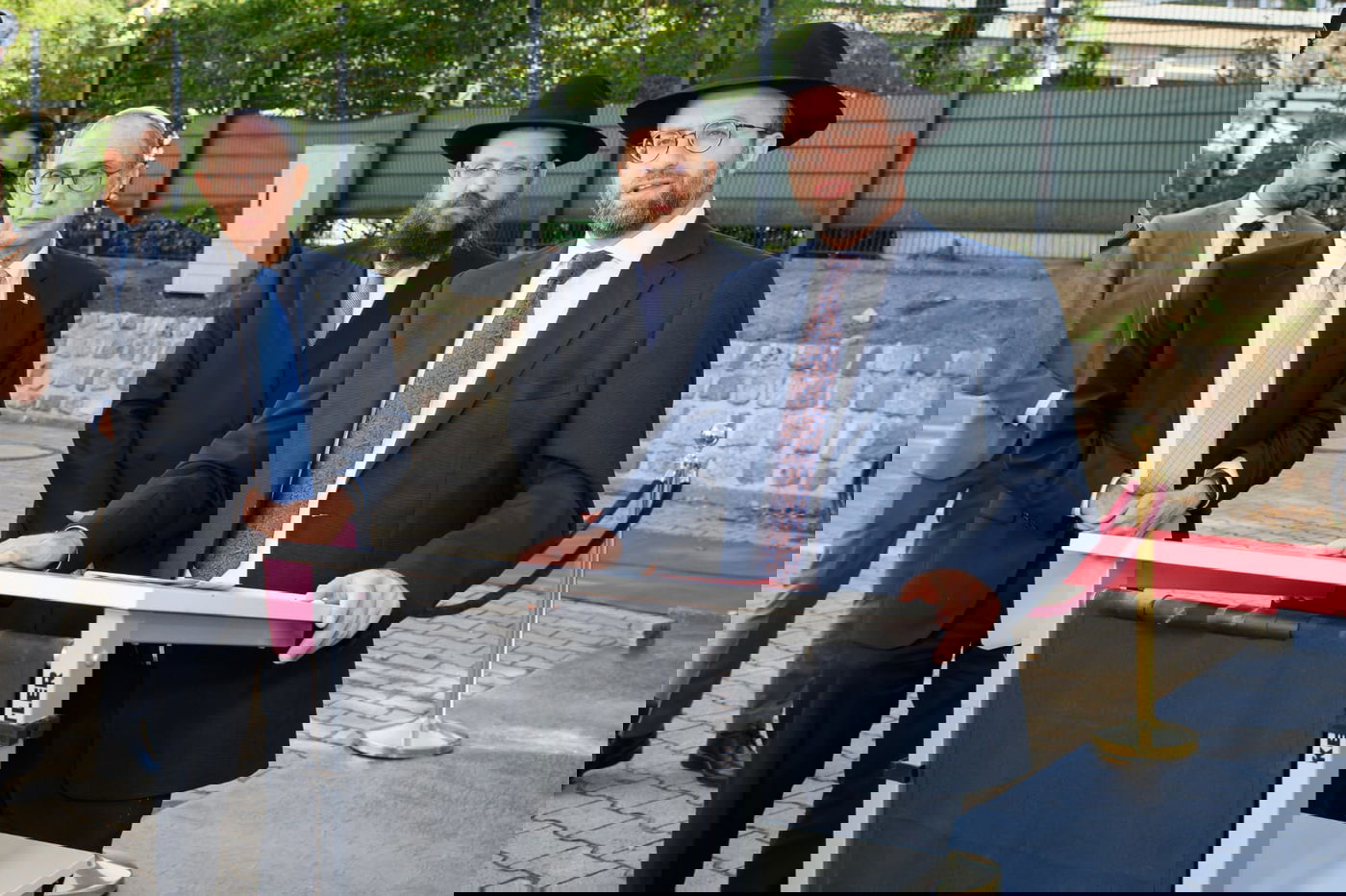 שר התפוצות פתח את שנת הלימודים במוסדות חב"ד בברלין