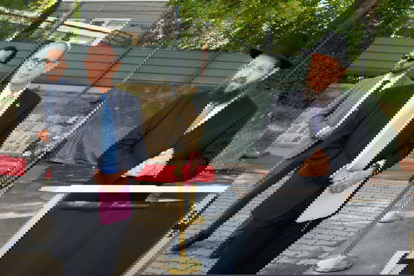 שר התפוצות פתח את שנת הלימודים במוסדות חב"ד בברלין