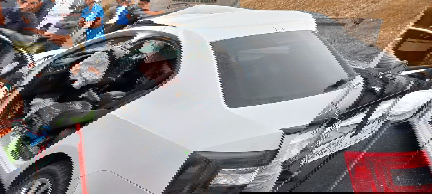 נהג רכב התנגש במשאית שעמדה בצד הדרך ונפצע קשה