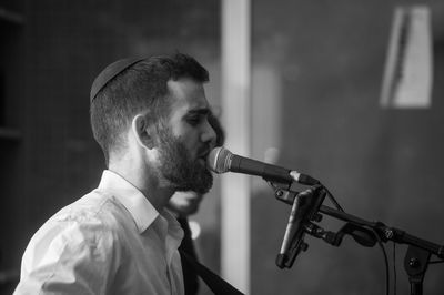 אליהו חייט בסינגל חדש: "ניגון לובלין"