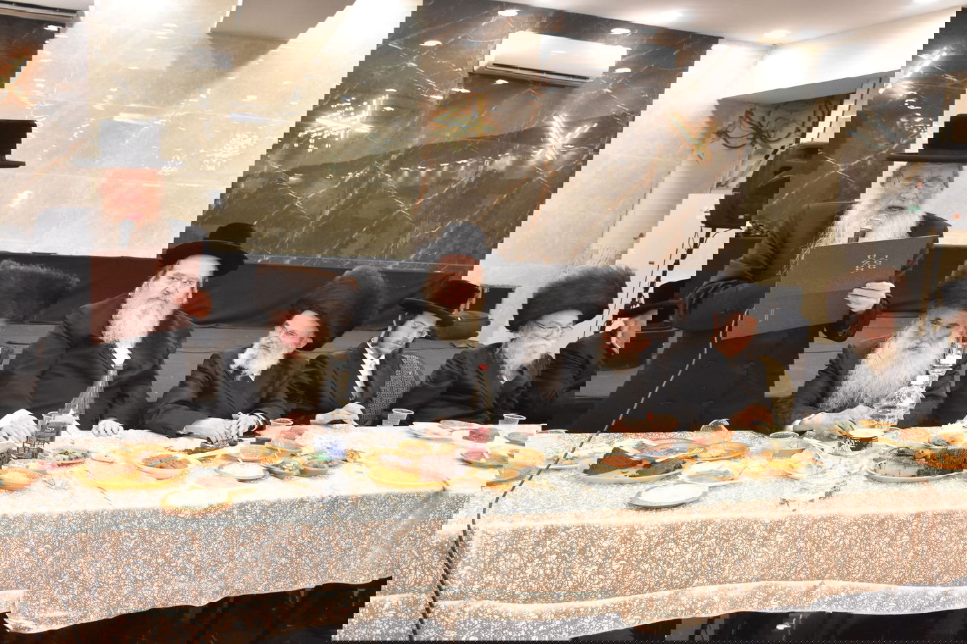 שמחת התנאים לבת הזקונים של האדמו"ר מגארליץ