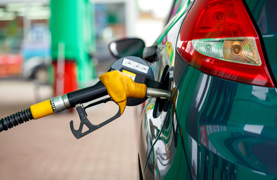 יש לזה הסבר מדעי: למה אנחנו כל כך אוהבים ריח של דלק