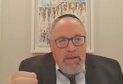 הרב מיכאל סורוצקין בשיעור על פרשת השבוע