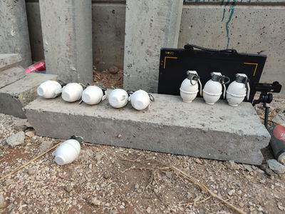 המשטרה חשפה ברמלה 12 רימוני יד מוכנים לשימוש