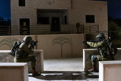 לוחמי צה"ל, שב"כ ומג"ב עצרו שלושה מבוקשים ברחבי יו"ש