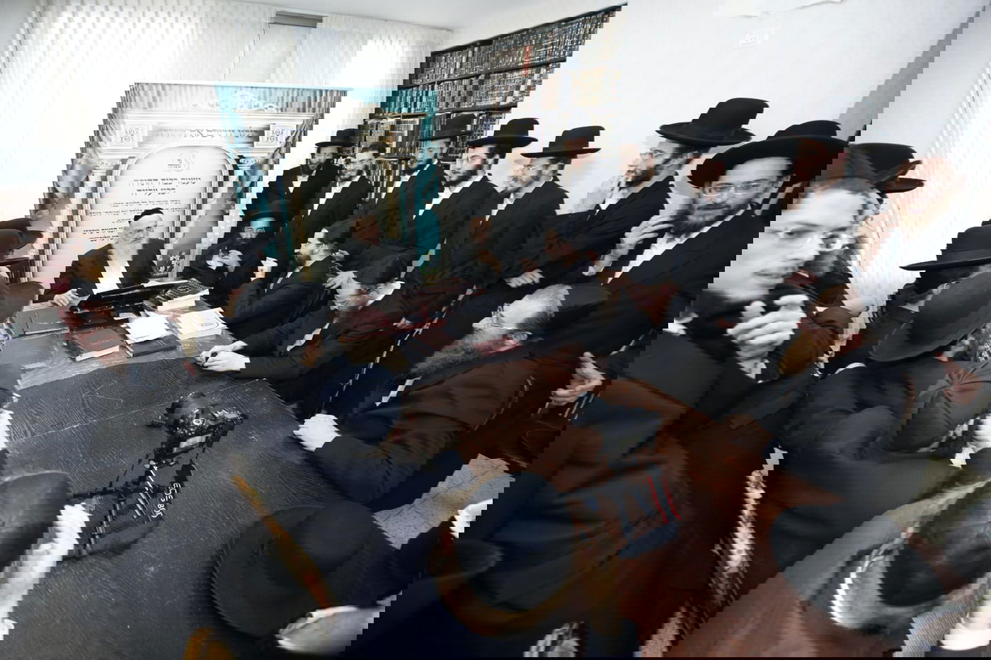 אברכי גור מערד נבחנו בבתיהם של גדולי הרבנים