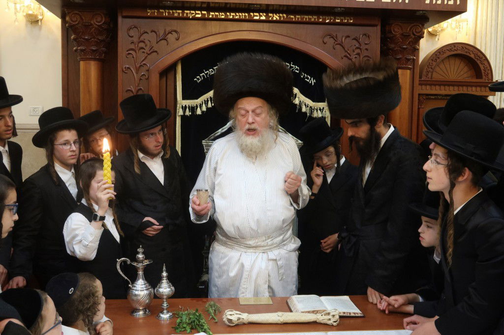 האדמו"ר ממבקשי אמונה שבת בביתר