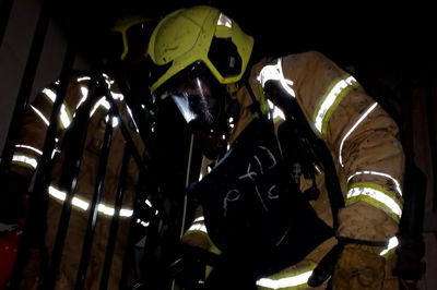 לפנות בוקר: שריפה בארון חשמל בבניין בחולון