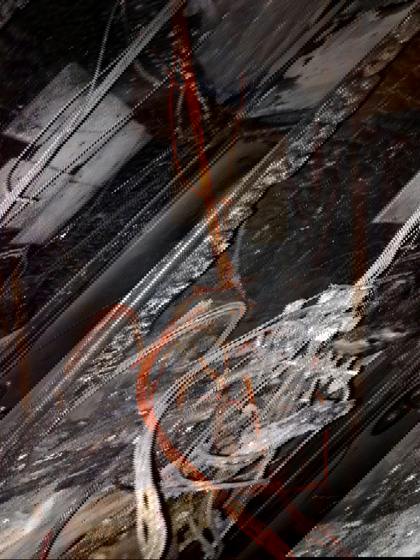 לפנות בוקר: שריפה בארון חשמל בבניין בחולון