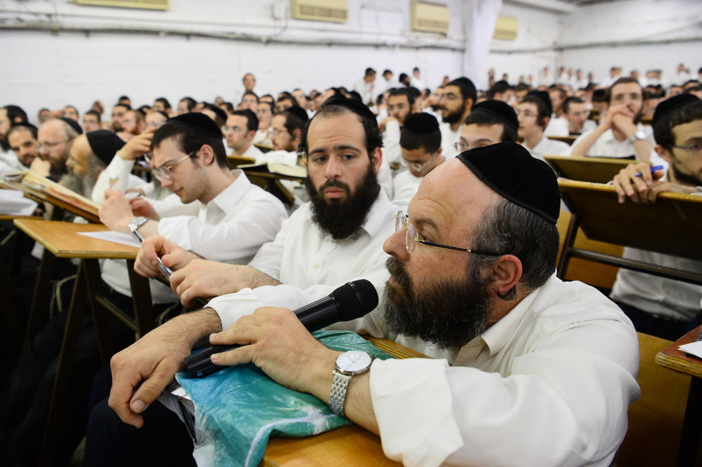 תיעוד מרהיב: נשיא המועצת בן ה-99 במסירת שיעור כללי