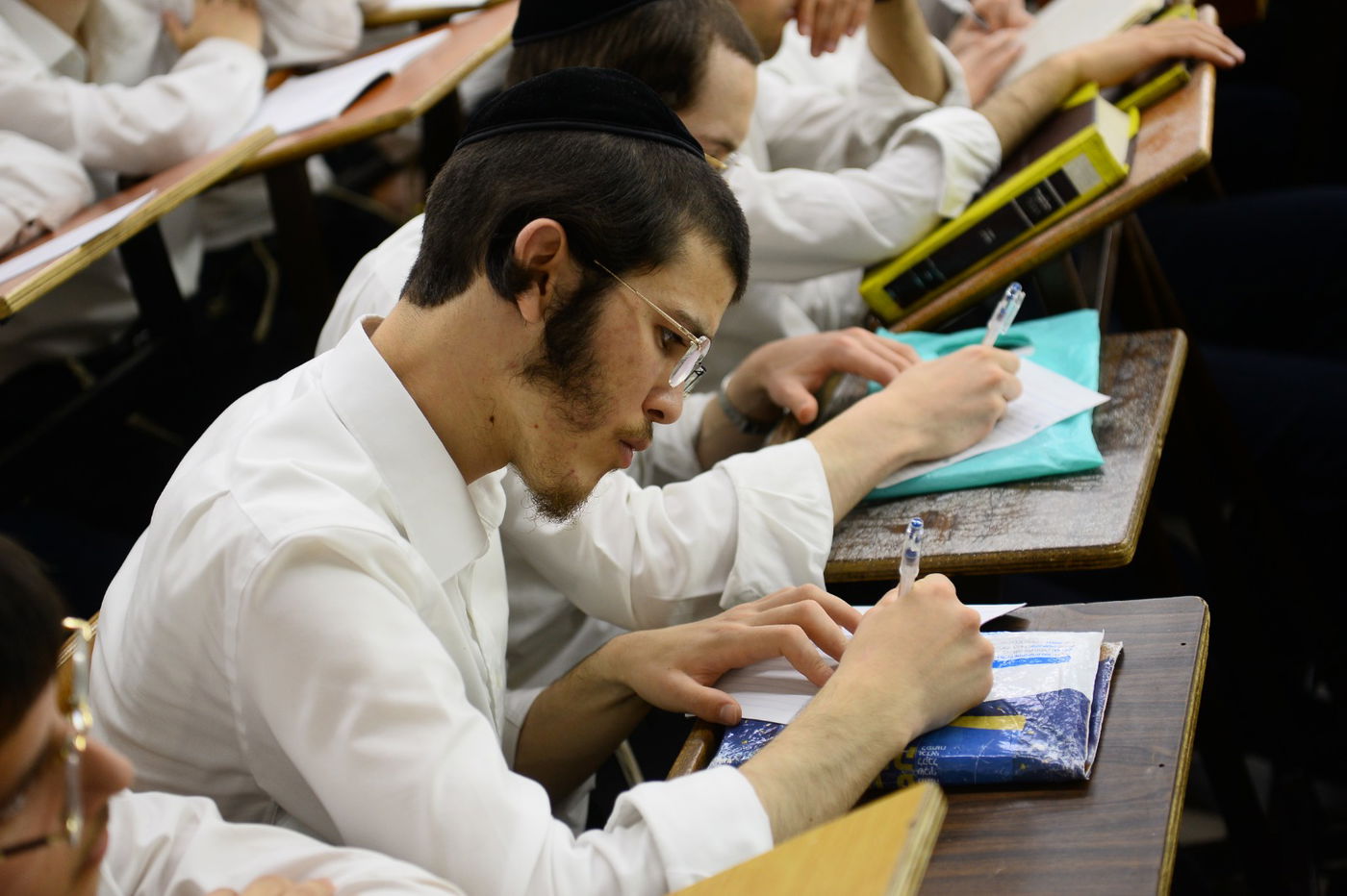 תיעוד מרהיב: נשיא המועצת בן ה-99 במסירת שיעור כללי