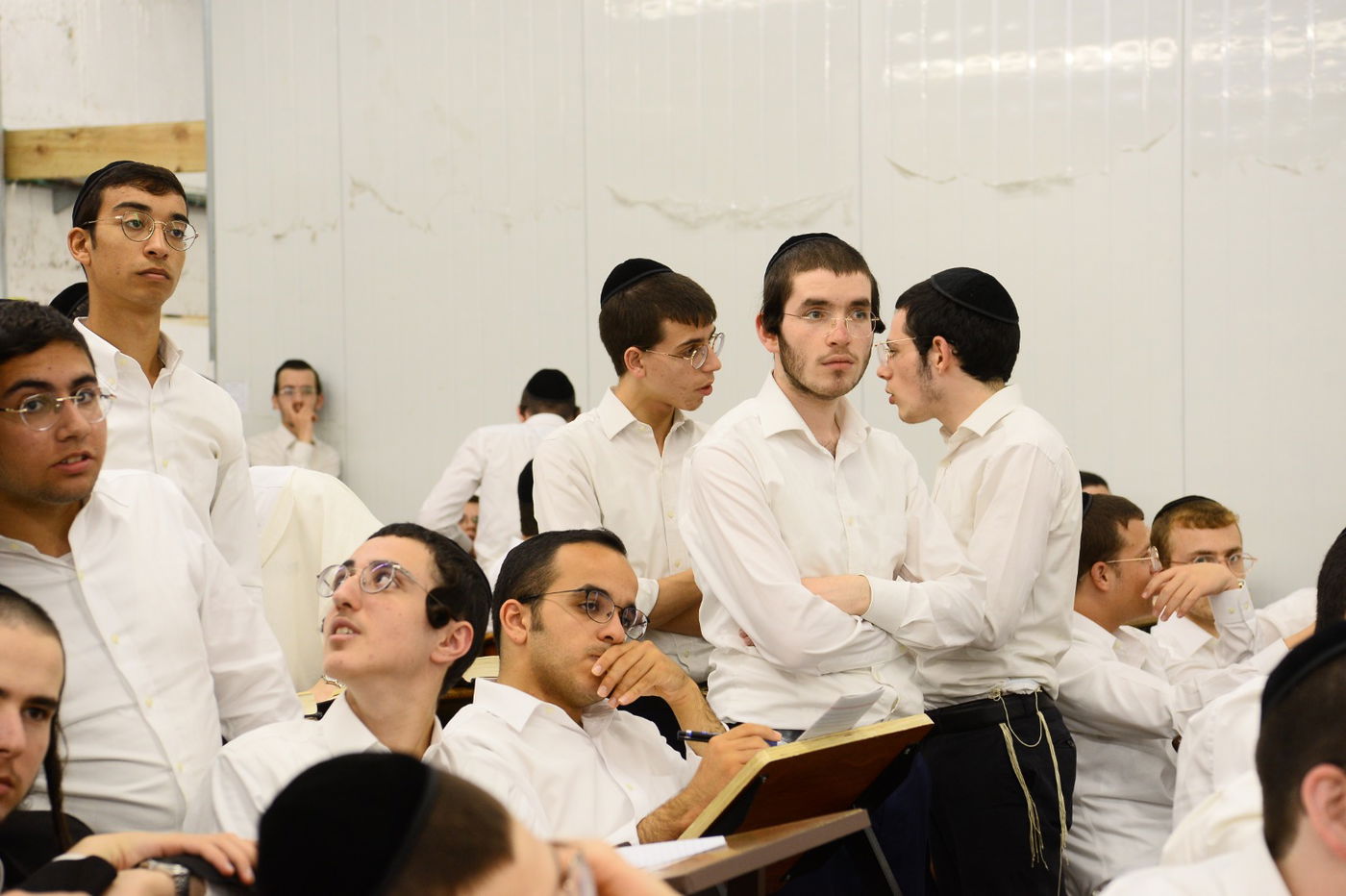 תיעוד מרהיב: נשיא המועצת בן ה-99 במסירת שיעור כללי