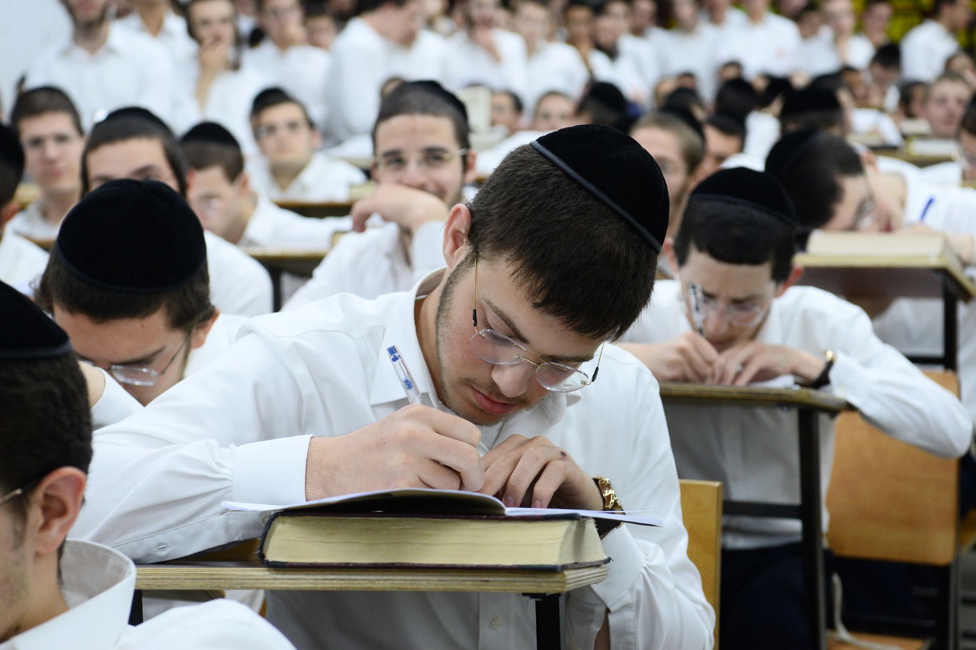 תיעוד מרהיב: נשיא המועצת בן ה-99 במסירת שיעור כללי