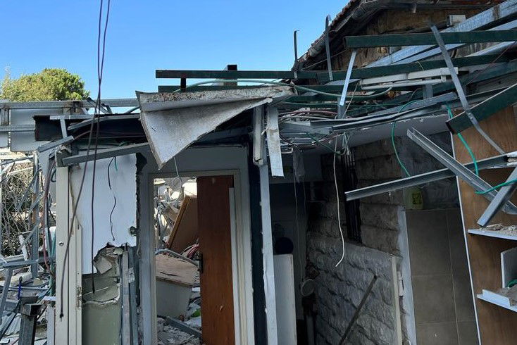 "הרסו את המבנה ללא התרעה"