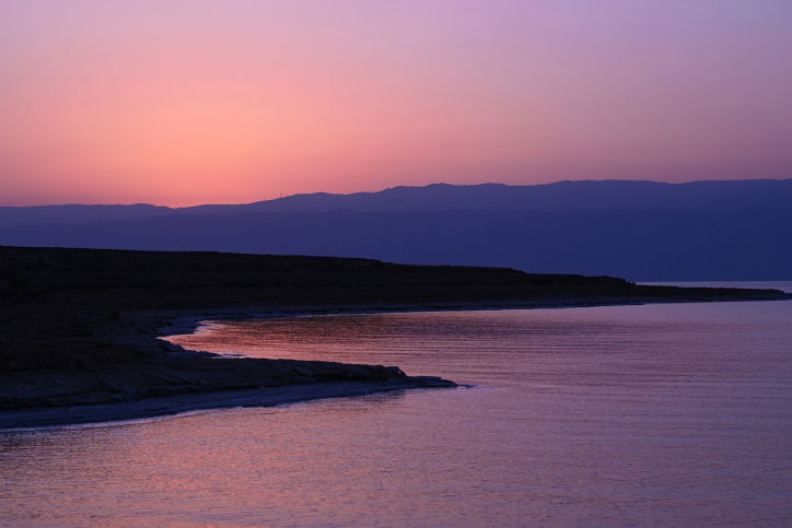 37 מעלות בים המלח