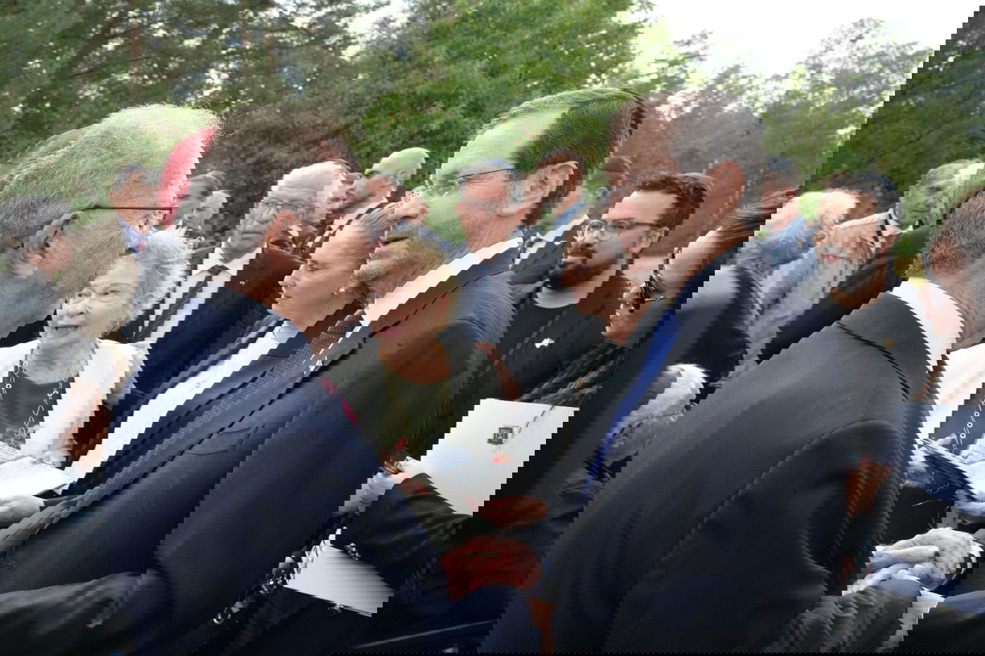 הנשיא הרצוג ביקר באתר הזיכרון במחנה הריכוז ברגן-בלזן