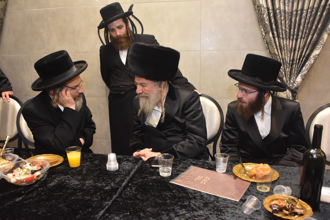 שמחת התנאים בחצרות אשלג, ראדומסק וסטרעטין | תיעוד