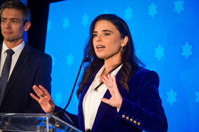 שקד מסרבת להתפטר מהממשלה - מוכנה לתמוך בנתניהו