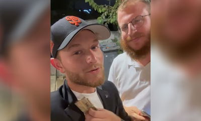 אמן החושים החרדי ניחש את שמו של הרך הנימול • צפו