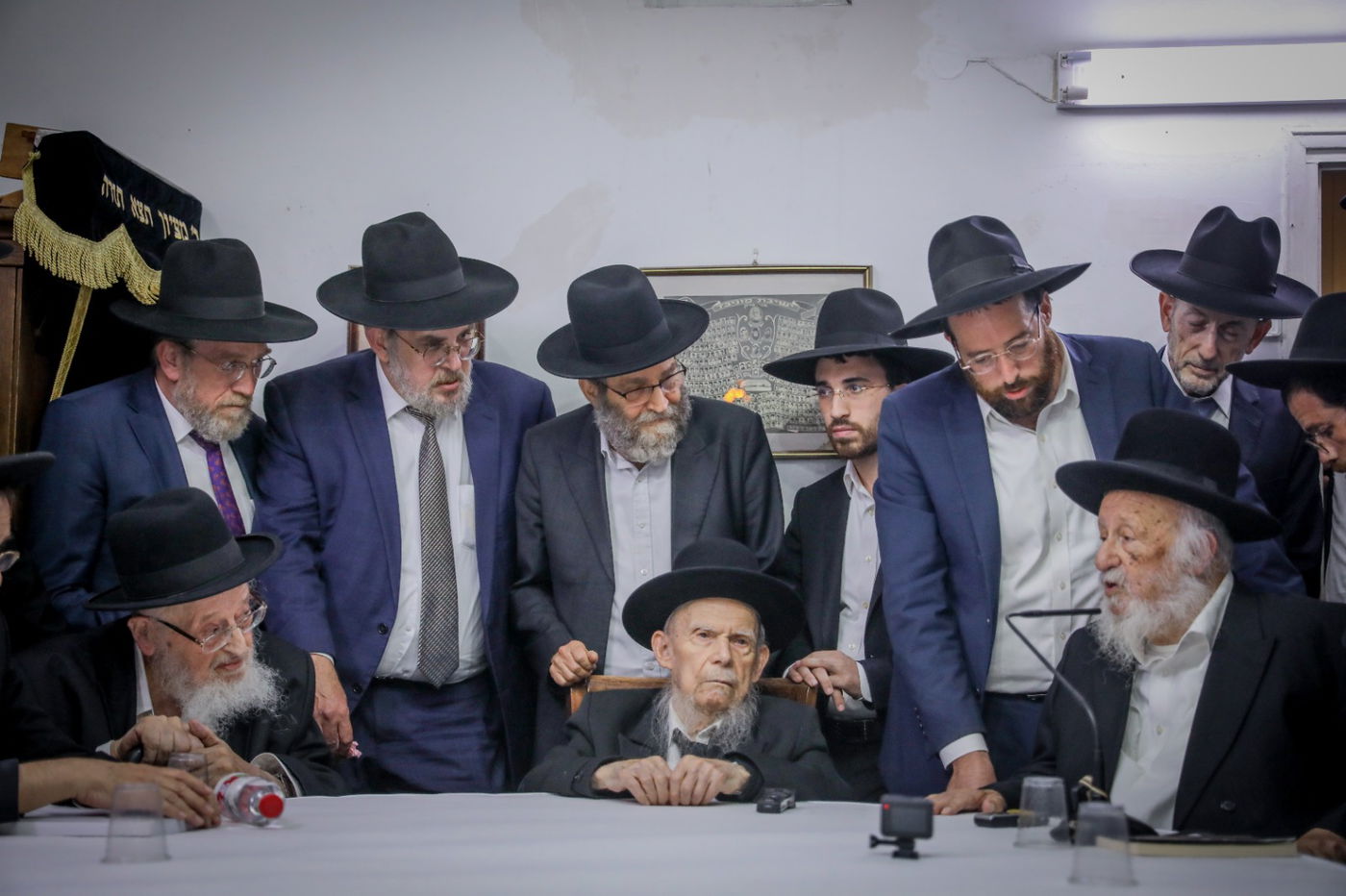 צלם 'כיכר' מגיש: תיעוד מסכם ומרגש מישיבת 'המועצת'