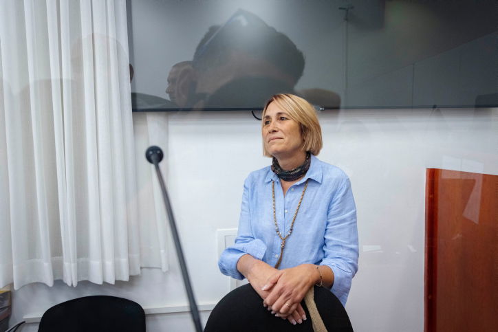 נמשכת חקירתה של עדת המפתח במשפטו של נתניהו