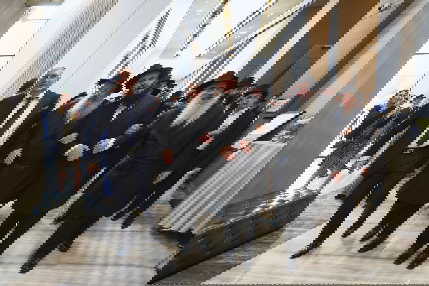 ש'ייחים בריקוד חסידי: החתונה החרדית המדוברת באבו דאבי