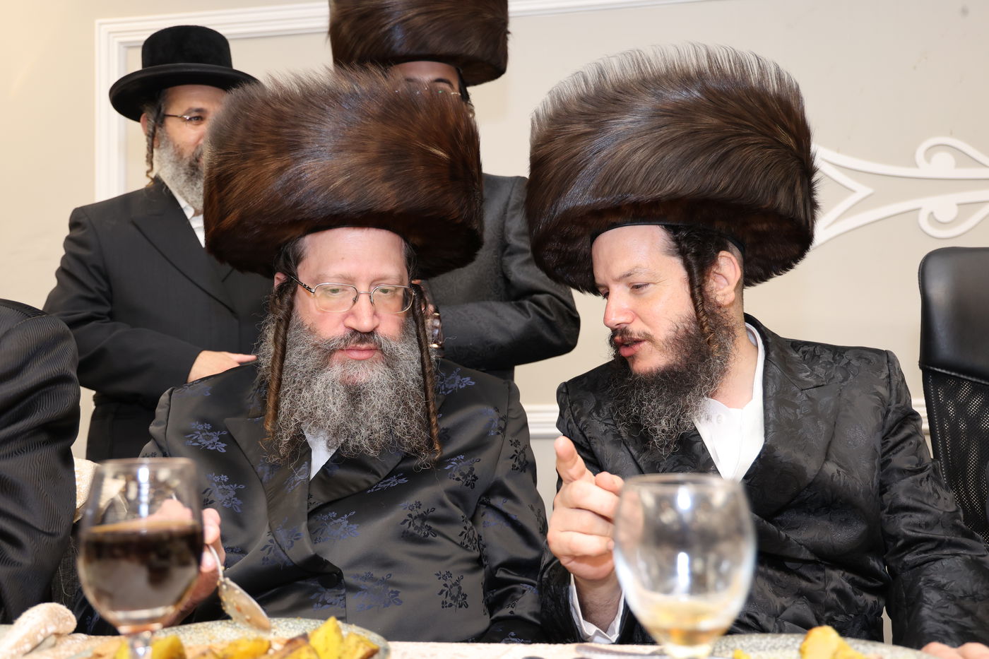 תיעוד: שמחת החתונה לנין האדמו"ר ממשכנות הרועים