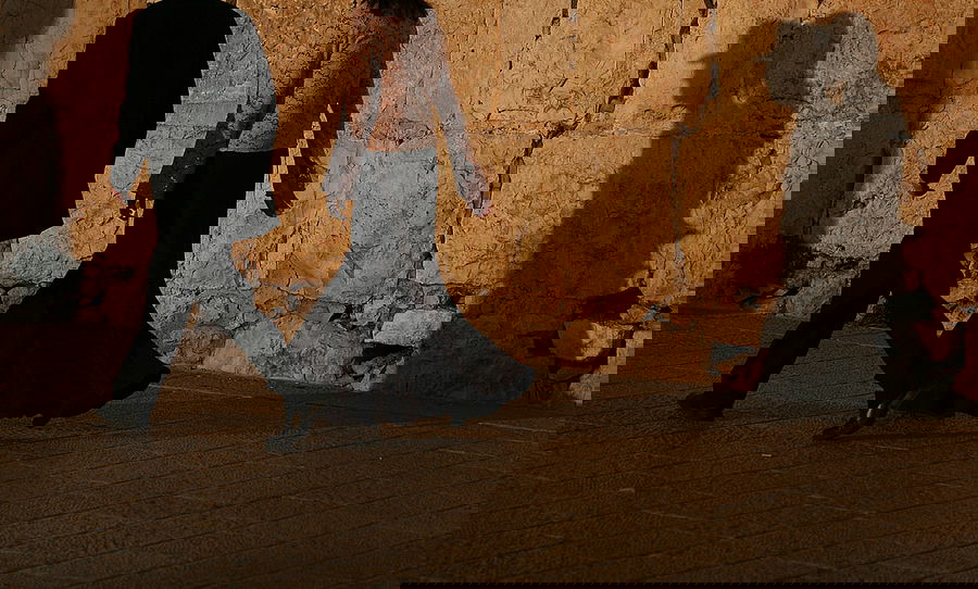 זוג חרדי בעיר העתיקה בירושלים | למצולמים אין קשר לכתבה