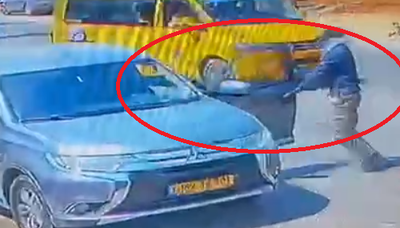 חשודים שלפו נהג ישראלי - וגנבו את רכבו לתוך קלקיליה