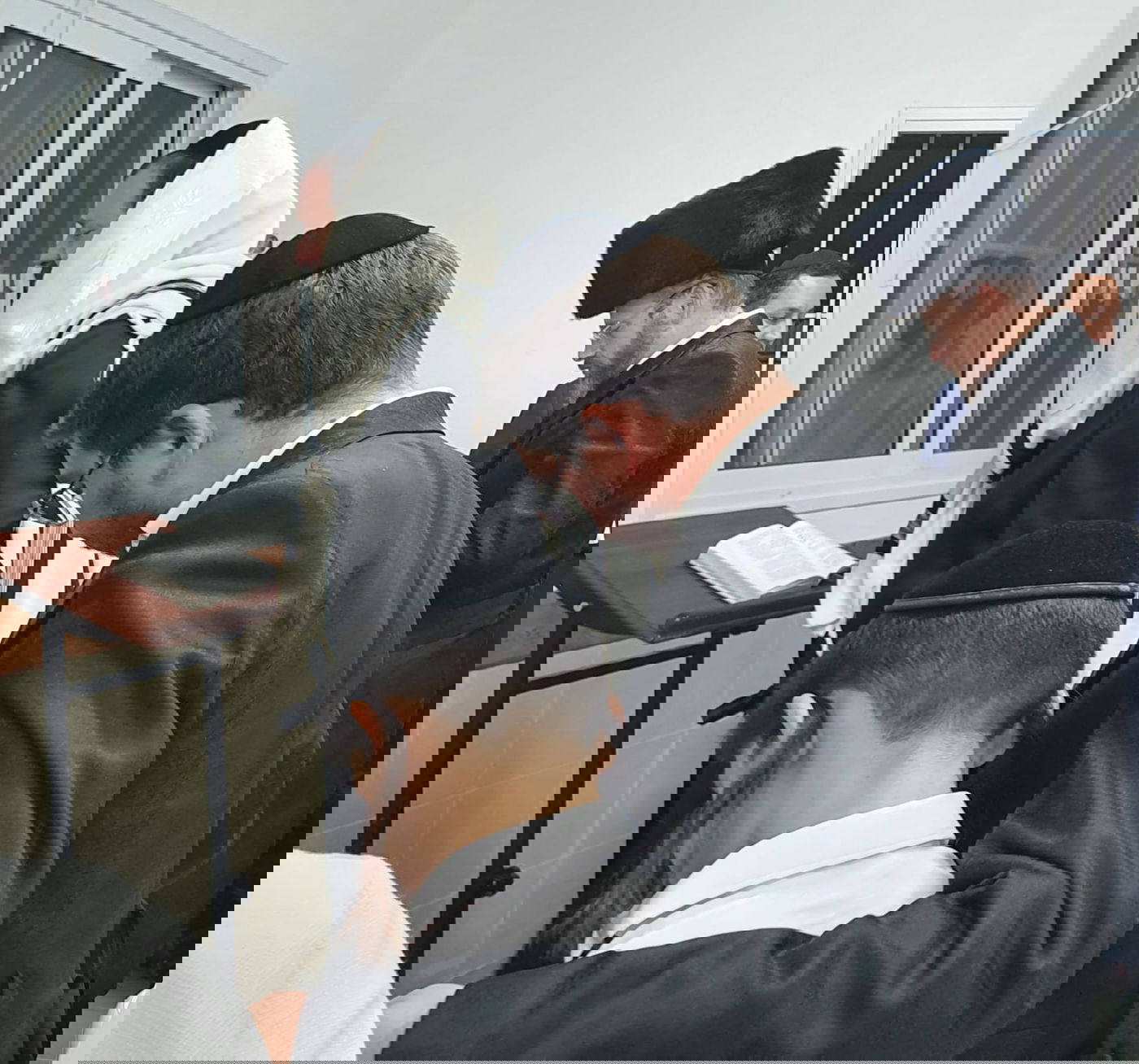 כך ב'קרעסטיר' גם שמעו ל'גדולים' וגם קיימו סליחות מוזיקליות