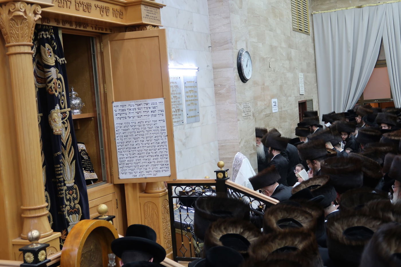 החסידים עברו להתברך: סליחות ראשונות בסערט ויז'ניץ