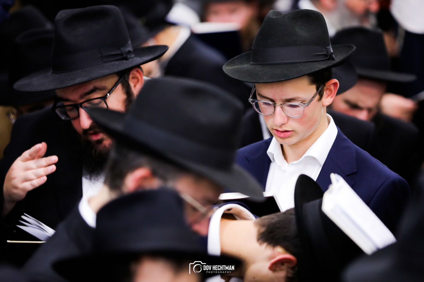 תיעוד מרהיב: אלפים מכל העולם בסליחות במרכז חב"ד 770